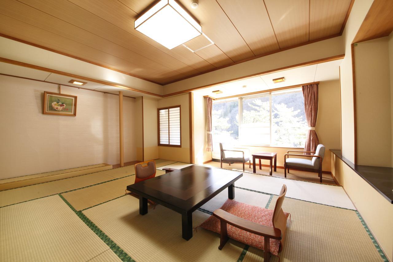Shimobe Hotel Minobu Luaran gambar